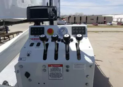 e 145 truck controls