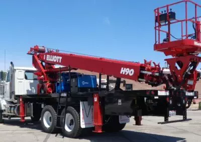 H 90 F HiReach truck from back