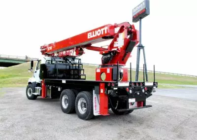 s 70 r skywalk truck from back