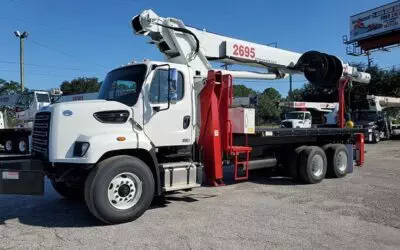 PRE-OWNED 2695-D BOOMTRUCK #00-7278